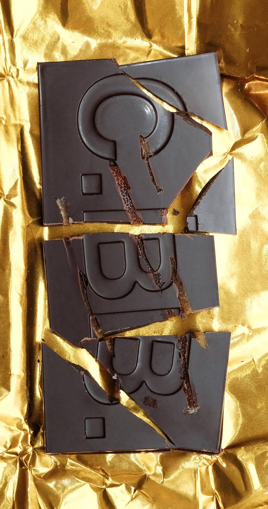 PRESERVED ORANGES DARK CHOCOLATE: GOHAR WORLD & CBB.